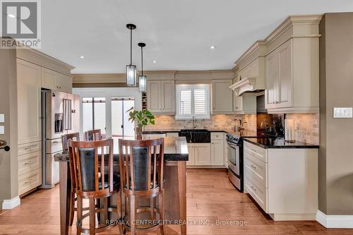 3129 Sandcliffe Court, Burlington (Headon), ON - Indoor Photo Showing Kitchen With Stainless Steel Kitchen With Upgraded Kitchen