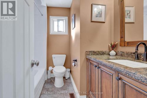 3129 Sandcliffe Court, Burlington (Headon), ON - Indoor Photo Showing Bathroom