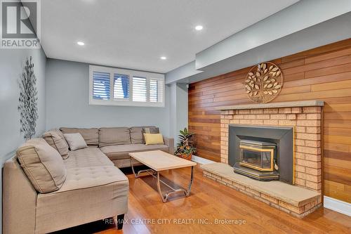 3129 Sandcliffe Court, Burlington (Headon), ON - Indoor Photo Showing Living Room With Fireplace