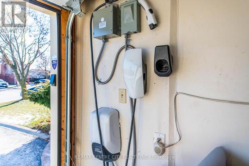 Ford & Tesla Charger - 3129 Sandcliffe Court, Burlington (Headon), ON - Indoor Photo Showing Bathroom