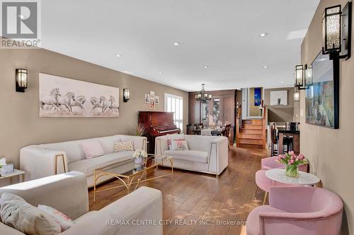 3129 Sandcliffe Court, Burlington (Headon), ON - Indoor Photo Showing Living Room