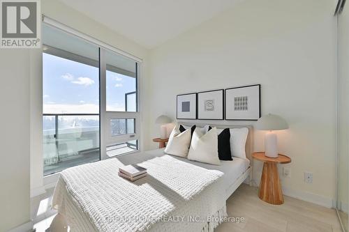 5303 - 2221 Yonge Street, Toronto, ON - Indoor Photo Showing Bedroom