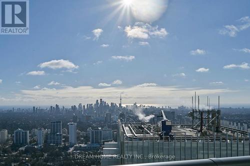 5303 - 2221 Yonge Street, Toronto, ON - Outdoor With View