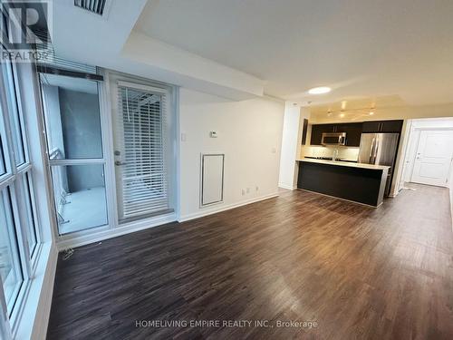 642 - 38 Grand Magazine Street, Toronto, ON - Indoor Photo Showing Kitchen