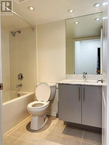 642 - 38 Grand Magazine Street, Toronto, ON - Indoor Photo Showing Bathroom