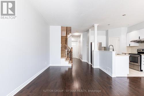 171 Hornchurch Lane, Ottawa, ON - Indoor Photo Showing Kitchen