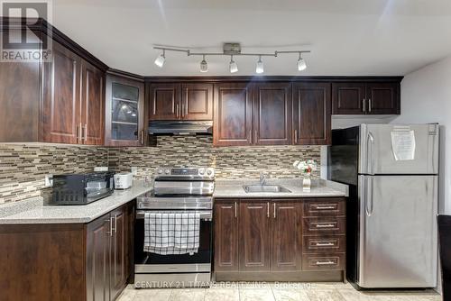 55 Wilkes Crescent, Toronto, ON - Indoor Photo Showing Kitchen