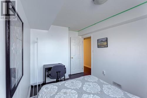 55 Wilkes Crescent, Toronto, ON - Indoor Photo Showing Bedroom