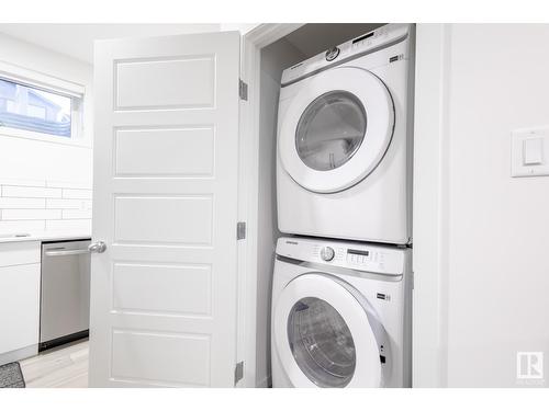 5016 Kinney Li Sw, Edmonton, AB - Indoor Photo Showing Laundry Room