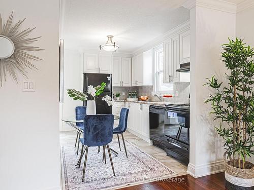 187 Summerhill Ave, Hamilton, ON - Indoor Photo Showing Kitchen