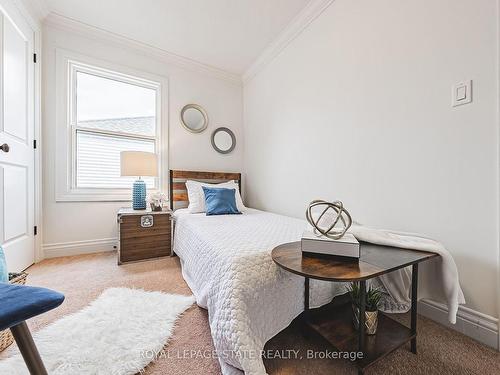 187 Summerhill Ave, Hamilton, ON - Indoor Photo Showing Bedroom