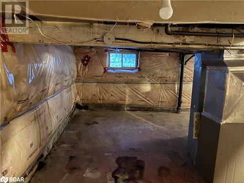 164 London Street N, Hamilton, ON - Indoor Photo Showing Basement