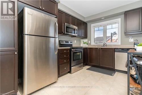 29 Appleby Street, Kitchener, ON - Indoor Photo Showing Kitchen