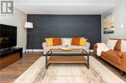 29 Appleby Street, Kitchener, ON - Indoor Photo Showing Living Room