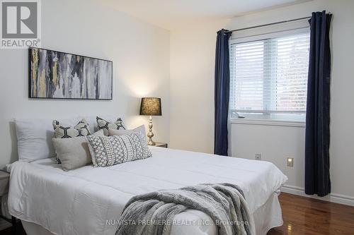 1233 Thamesridge Crescent, London, ON - Indoor Photo Showing Bedroom