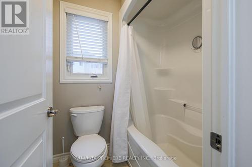 1233 Thamesridge Crescent, London, ON - Indoor Photo Showing Bathroom