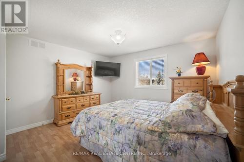 96 Bluerock Crescent, Cambridge, ON - Indoor Photo Showing Bedroom