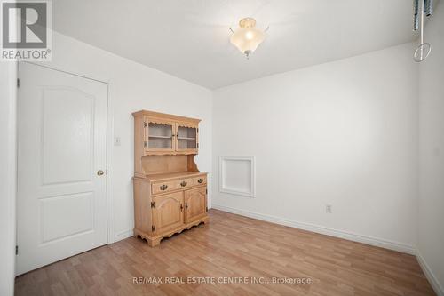 96 Bluerock Crescent, Cambridge, ON - Indoor Photo Showing Other Room