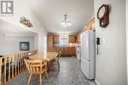 96 Bluerock Crescent, Cambridge, ON - Indoor Photo Showing Dining Room