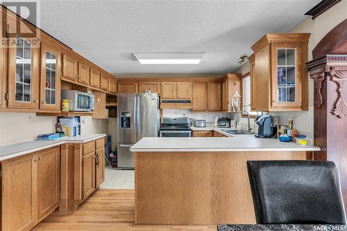 2115 Herman Avenue, Saskatoon, SK - Indoor Photo Showing Kitchen