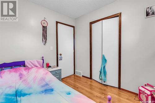 2115 Herman Avenue, Saskatoon, SK - Indoor Photo Showing Bedroom