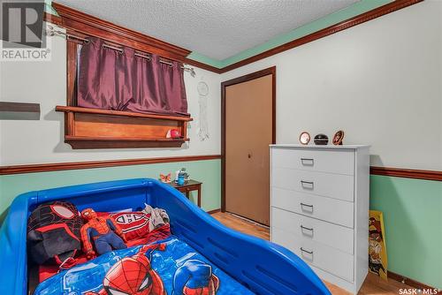 2115 Herman Avenue, Saskatoon, SK - Indoor Photo Showing Bedroom