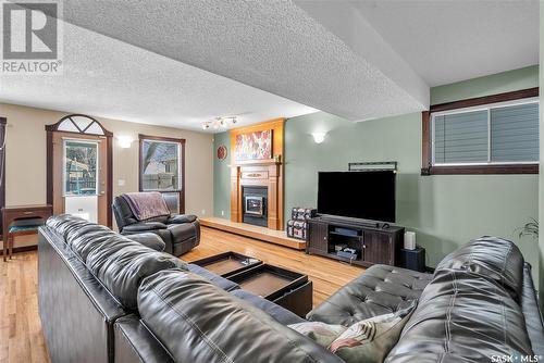 2115 Herman Avenue, Saskatoon, SK - Indoor Photo Showing Living Room With Fireplace