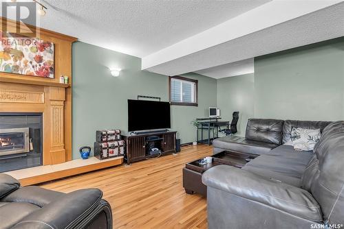 2115 Herman Avenue, Saskatoon, SK - Indoor Photo Showing Living Room With Fireplace