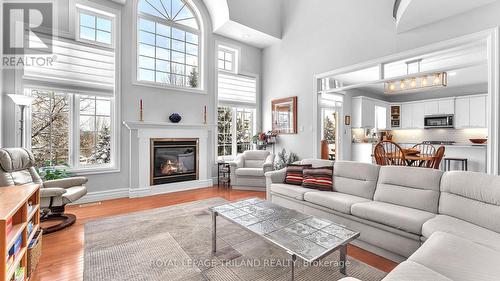 275 Elderberry Avenue, London, ON - Indoor Photo Showing Living Room With Fireplace