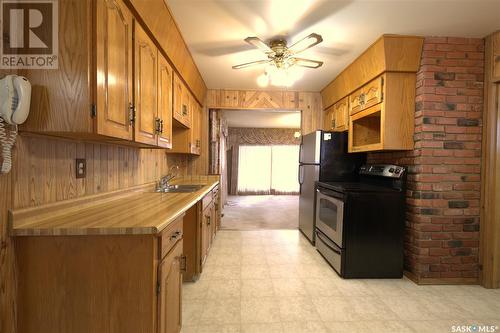 219 Mcintosh Street, Regina, SK - Indoor Photo Showing Kitchen