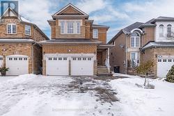 603 WARHOL WAY  Mississauga, ON L5W 1M2