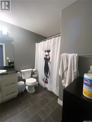 463 Kloppenburg Street, Saskatoon, SK - Indoor Photo Showing Bathroom