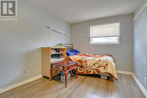 34 Kristina Crescent, London, ON - Indoor Photo Showing Bedroom