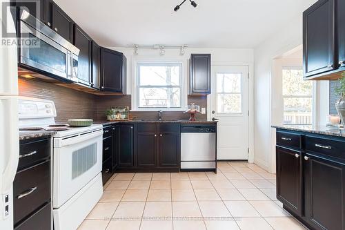 299 Merle Avenue, Burlington, ON - Indoor Photo Showing Kitchen