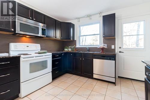 299 Merle Avenue, Burlington, ON - Indoor Photo Showing Kitchen