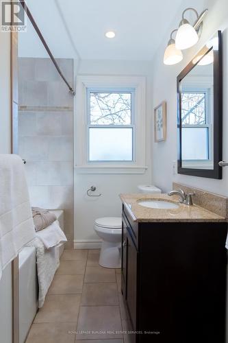 299 Merle Avenue, Burlington, ON - Indoor Photo Showing Bathroom