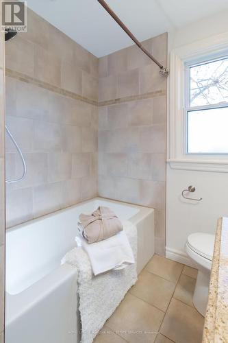 299 Merle Avenue, Burlington, ON - Indoor Photo Showing Bathroom