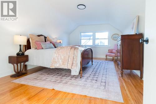 299 Merle Avenue, Burlington, ON - Indoor Photo Showing Bedroom