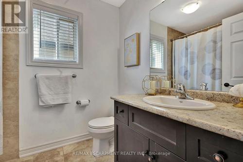 158 Greti Drive, Hamilton, ON - Indoor Photo Showing Bathroom