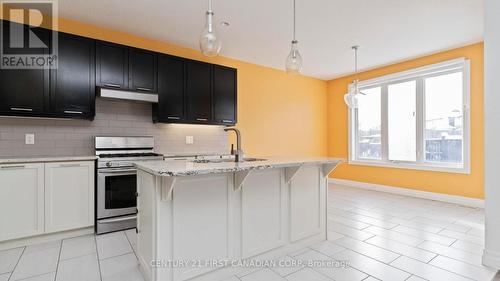 2005 Wateroak Drive, London, ON - Indoor Photo Showing Kitchen