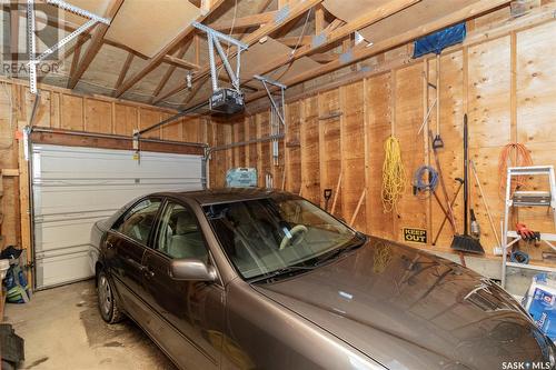 3425 Harrington Street, Saskatoon, SK - Indoor Photo Showing Garage