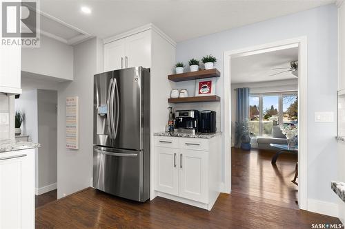 223 Sunset Drive, Regina, SK - Indoor Photo Showing Kitchen