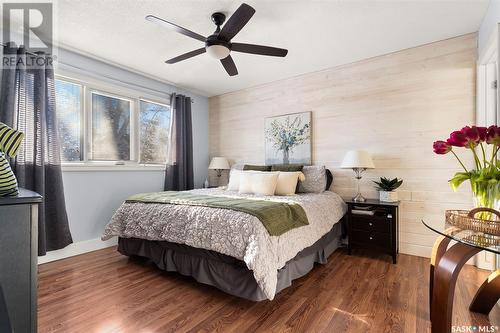 223 Sunset Drive, Regina, SK - Indoor Photo Showing Bedroom