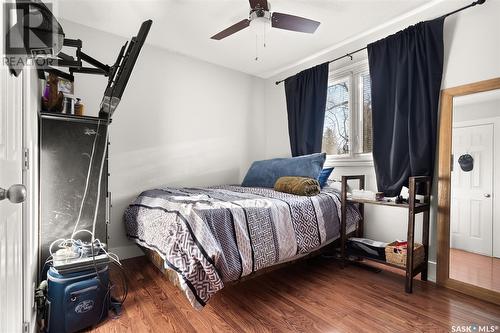 223 Sunset Drive, Regina, SK - Indoor Photo Showing Bedroom