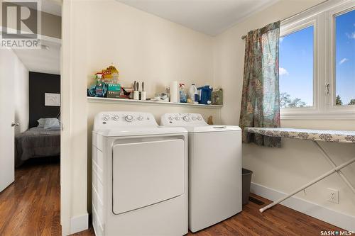 223 Sunset Drive, Regina, SK - Indoor Photo Showing Laundry Room