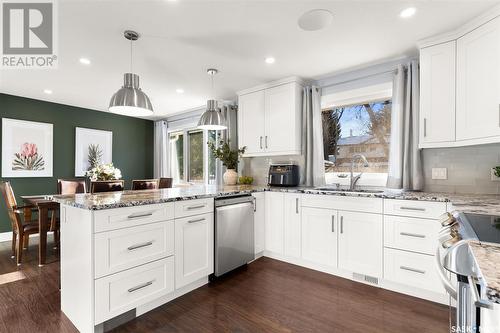 223 Sunset Drive, Regina, SK - Indoor Photo Showing Kitchen With Upgraded Kitchen