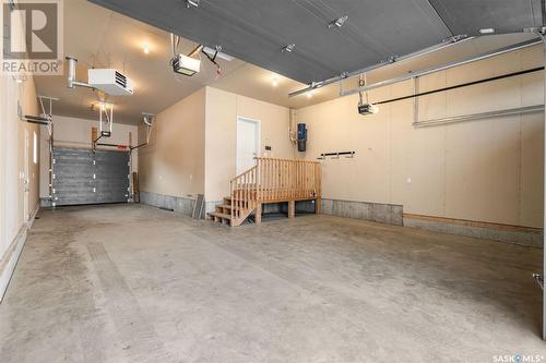 526 Baltzan Bay, Saskatoon, SK - Indoor Photo Showing Garage