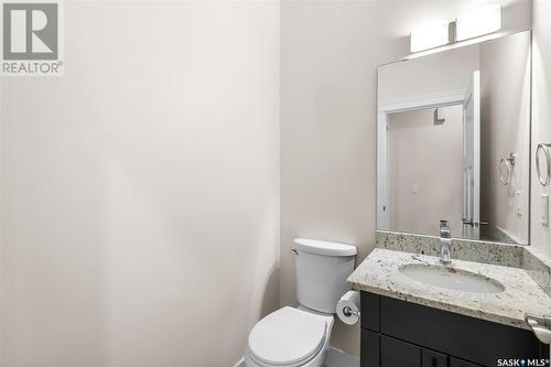 526 Baltzan Bay, Saskatoon, SK - Indoor Photo Showing Bathroom