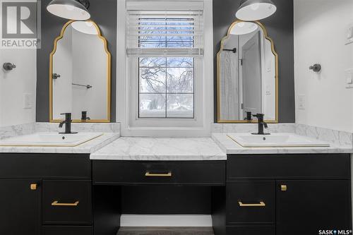 125 Ash Street, Saskatoon, SK - Indoor Photo Showing Bathroom