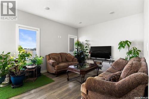 3539 Green Turtle Road, Regina, SK - Indoor Photo Showing Living Room